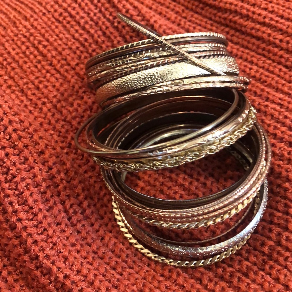 Over 20 Bangles! - image 3